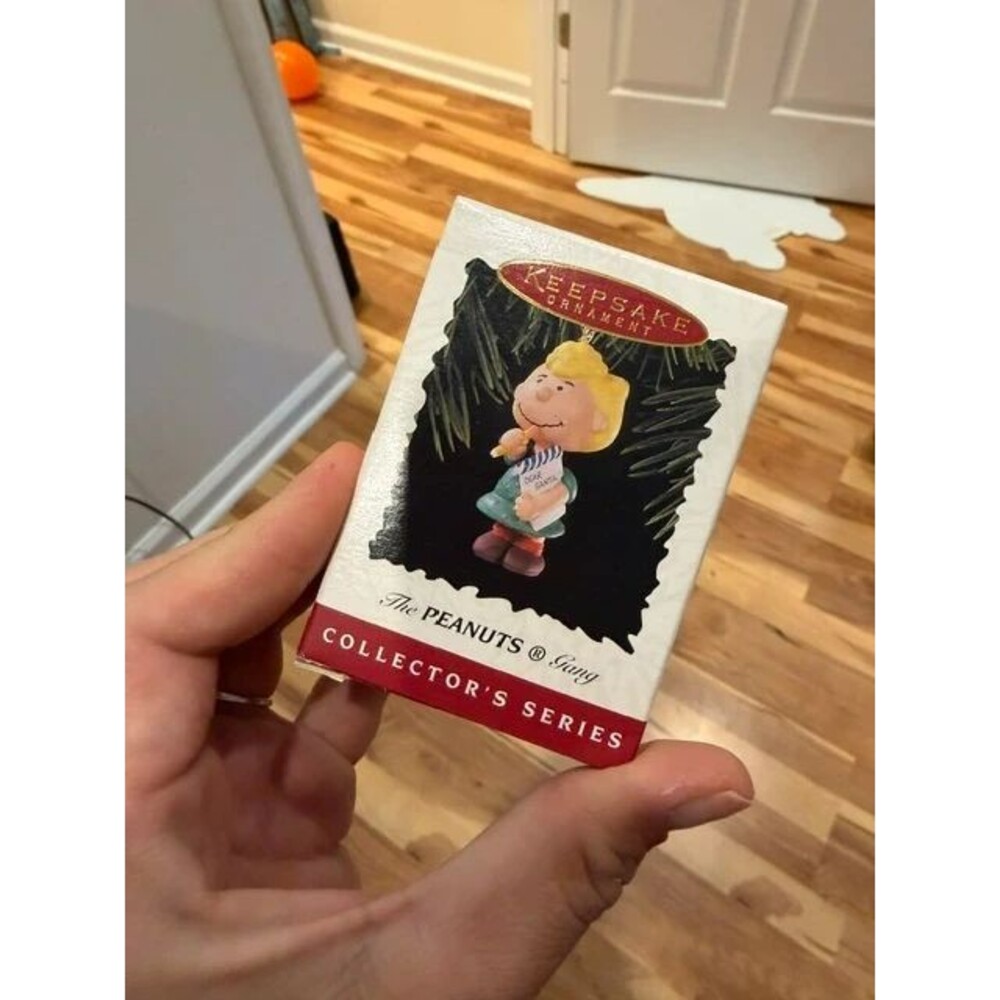 1996 Hallmark Peanuts Gang #4 Sally Ornament Fourth & Final in the series